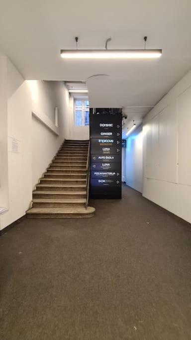 Your Royal 2 Bedroom City Center Stay 베오그라드 외부 사진