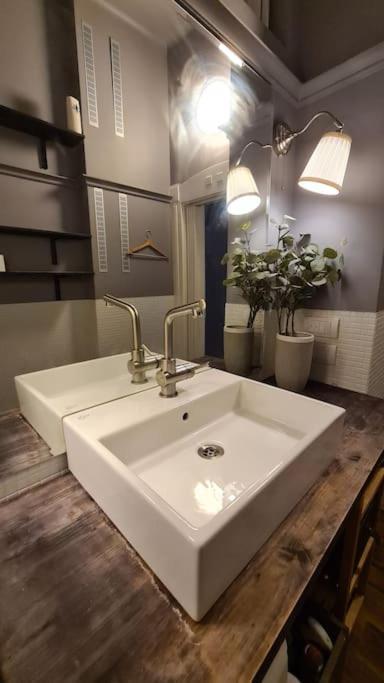 Your Royal 2 Bedroom City Center Stay 베오그라드 외부 사진