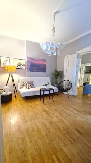 Your Royal 2 Bedroom City Center Stay 베오그라드 외부 사진