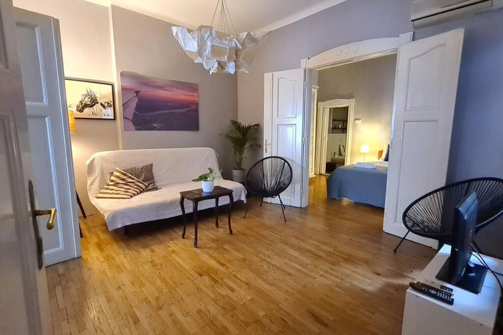 Your Royal 2 Bedroom City Center Stay 베오그라드 외부 사진